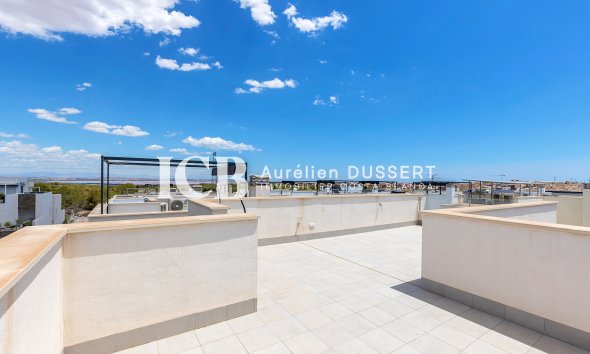 Resale - Villa -
Orihuela Costa - Villamartín