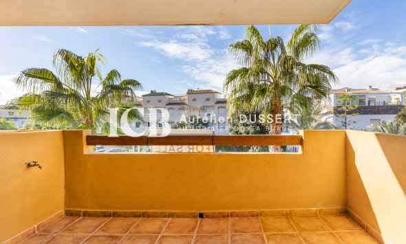 Resale - Apartment / flat -
Torrevieja - Punta prima