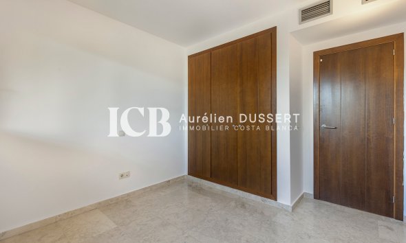 Resale - Apartment / flat -
Torrevieja - Punta prima