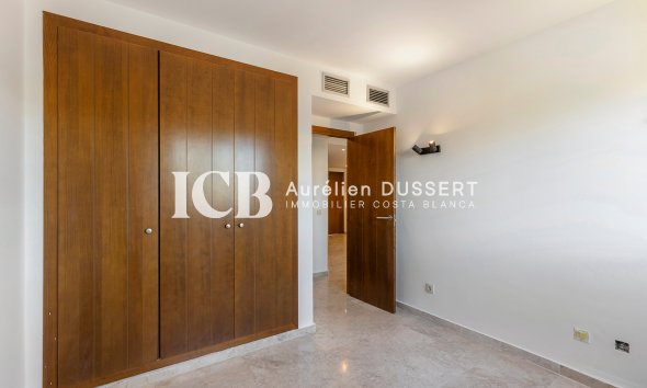 Resale - Apartment / flat -
Torrevieja - Punta prima