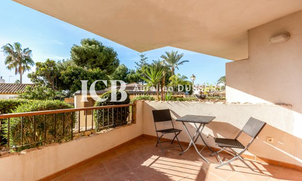 Resale - Apartment / flat -
Torrevieja - Punta prima