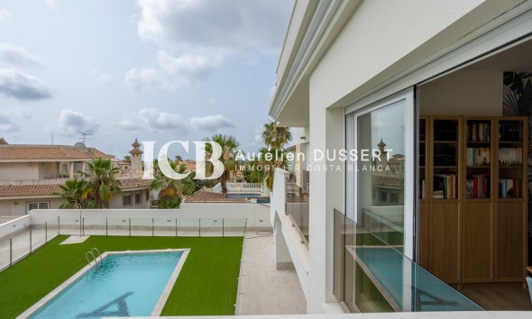 Revente - Appartement -
Orihuela Costa - Villamartín