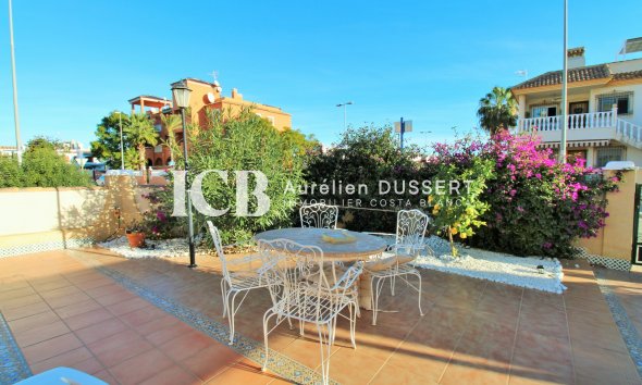 Resale - Apartment / flat -
Orihuela Costa - Villamartín