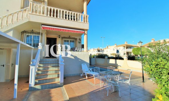 Resale - Apartment / flat -
Orihuela Costa - Villamartín