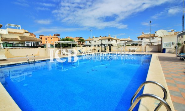 Resale - Apartment / flat -
Orihuela Costa - Villamartín