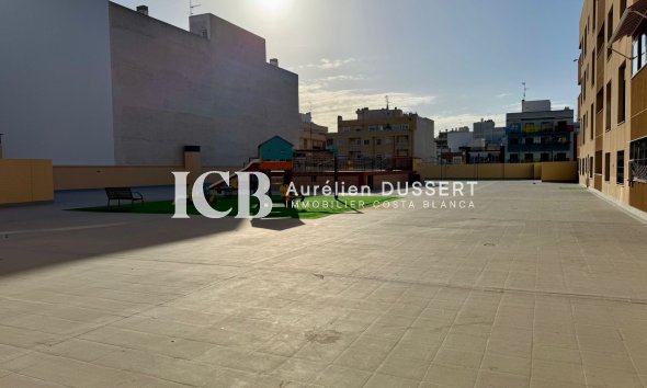 Reventa - Apartamento / piso -
Torrevieja - Torrevieja*