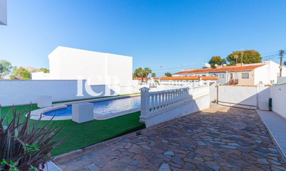 Resale - Townhouse -
Torrevieja - Los Balcones - Los Altos del Edén