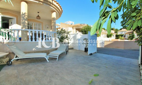 Revente - Villa -
Orihuela Costa - Villamartín