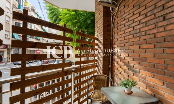 Resale - Apartment / flat -
Torrevieja - Centro