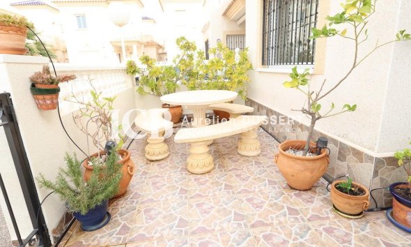 Resale - Villa -
Orihuela Costa - Playa Flamenca Norte