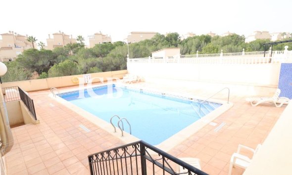 Resale - Villa -
Orihuela Costa - Playa Flamenca Norte