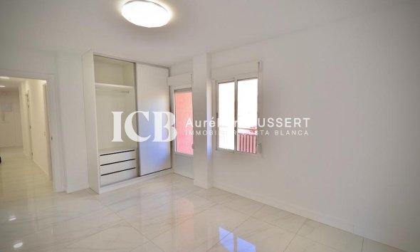 Resale - Apartment / flat -
Torrevieja - Playa del cura