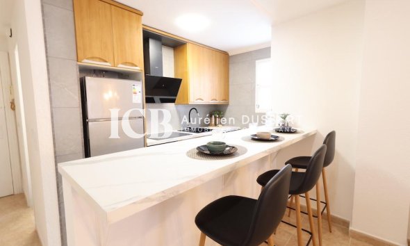 Resale - Apartment / flat -
Torrevieja - Centro