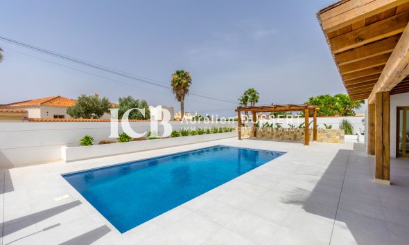 Reventa - Villa -
Torrevieja - Torreta Florida