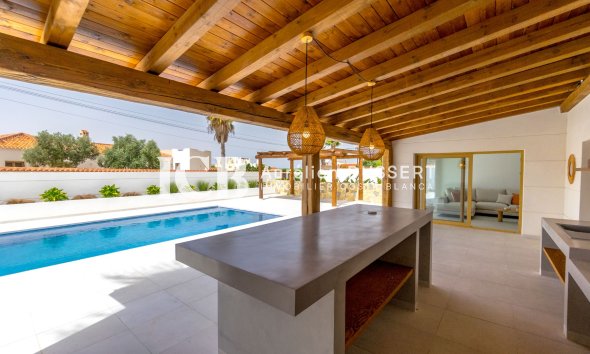 Reventa - Villa -
Torrevieja - Torreta Florida