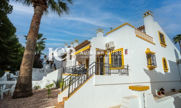 Reventa - Adosado -
Orihuela Costa - Villa Martin