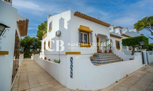 Reventa - Adosado -
Orihuela Costa - Villa Martin