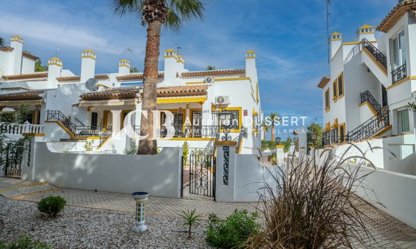 Reventa - Adosado -
Orihuela Costa - Villa Martin