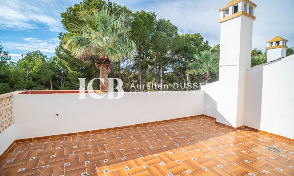 Reventa - Adosado -
Orihuela Costa - Villa Martin