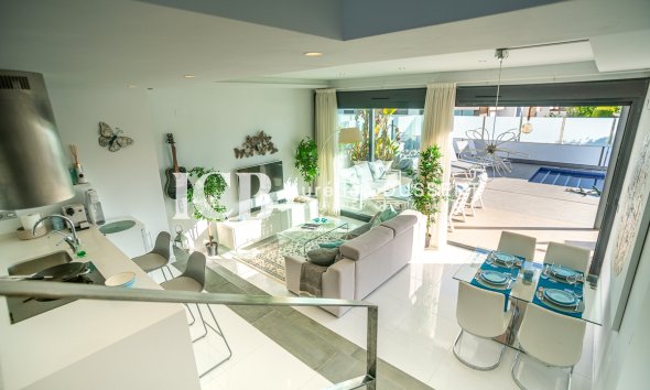 Reventa - Villa -
Orihuela Costa - Lomas de Cabo Roig