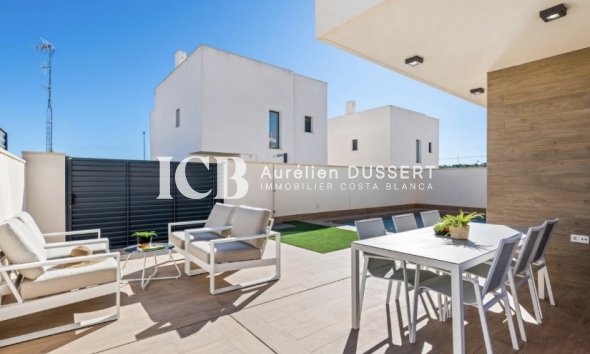 Reventa - Villa -
San Miguel de Salinas - Orihuela Costa