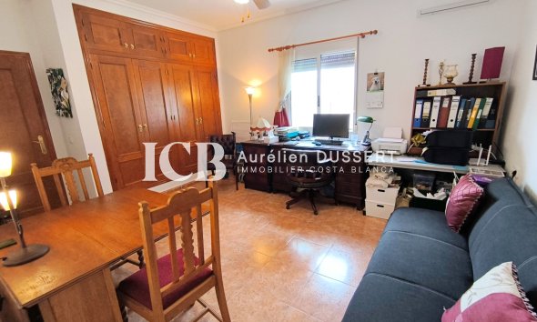 Reventa - Finca -
Orihuela Pueblo - Orihuela