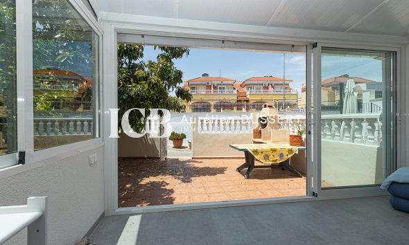 Revente - Maison mitoyenne -
Orihuela Costa - La Zenia