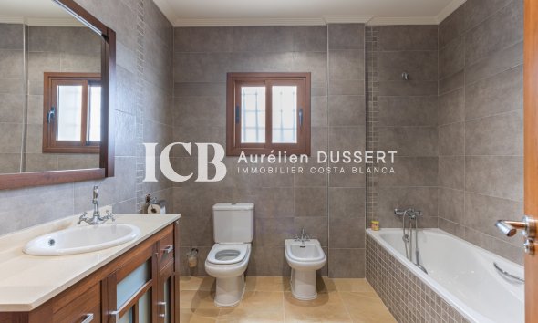 Revente - Maison individuelle -
Los Montesinos - La Herrada