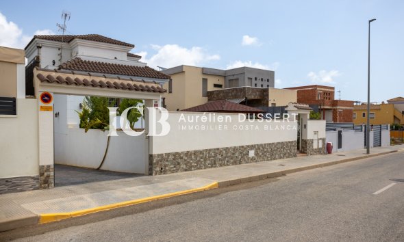 Revente - Maison individuelle -
Los Montesinos - La Herrada