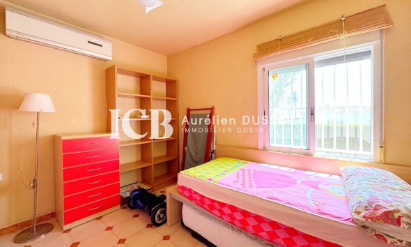 Revente - Maison individuelle -
Punta Prima - Torrevieja