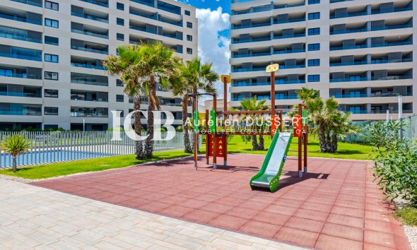 Revente - Appartement -
Punta Prima - Torrevieja