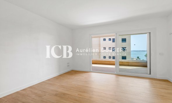 Revente - Appartement -
Punta Prima - Torrevieja