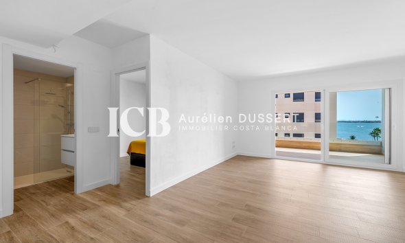 Revente - Appartement -
Punta Prima - Torrevieja