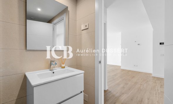 Revente - Appartement -
Punta Prima - Torrevieja