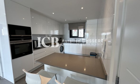 Revente - Appartement -
Orihuela Costa - Villamartín