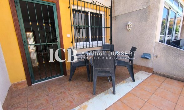 Revente - Maison mitoyenne -
Algorfa