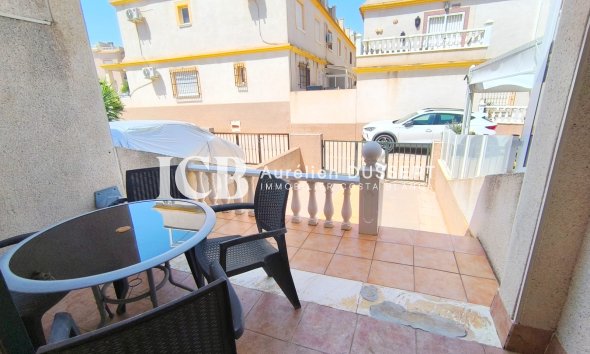 Revente - Maison mitoyenne -
Algorfa