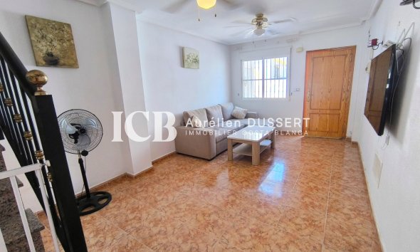 Revente - Maison mitoyenne -
Algorfa