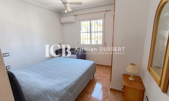 Revente - Maison mitoyenne -
Algorfa