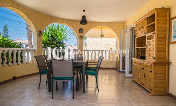 Revente - Villa -
Torrevieja - La Siesta