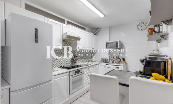 Revente - Appartement -
Torrevieja - Playa del cura