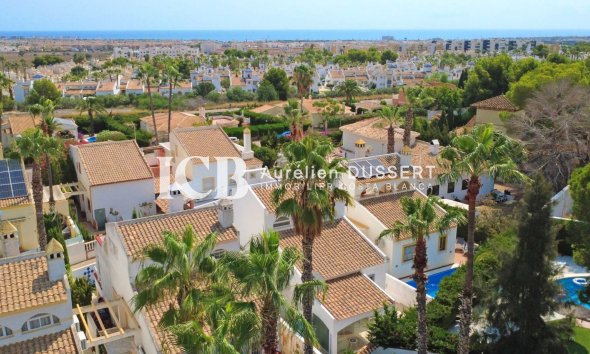 Revente - Maison individuelle -
Orihuela Costa - Villamartín