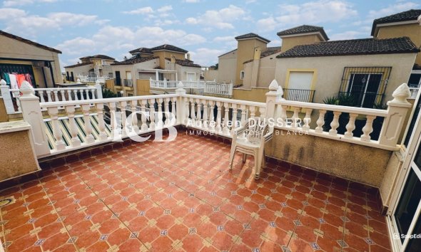 Resale - Detached house -
Algorfa