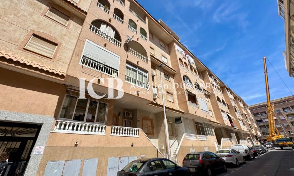 Revente - Appartement -
Torrevieja - Centro