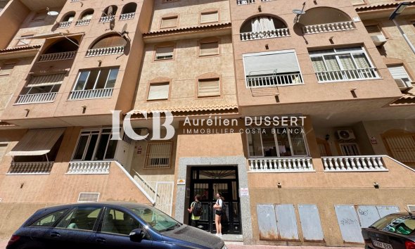 Revente - Appartement -
Torrevieja - Centro