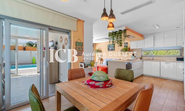 Reventa - Casa independiente -
Benijofar