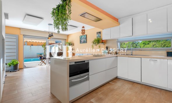 Reventa - Casa independiente -
Benijofar