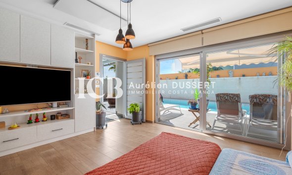 Reventa - Casa independiente -
Benijofar