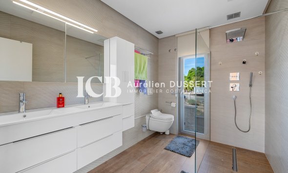 Reventa - Casa independiente -
Benijofar