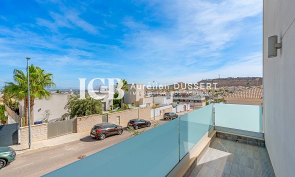 Reventa - Casa independiente -
Benijofar